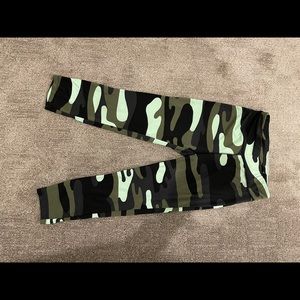 Camo Capri leggings